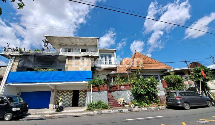 RUMAH LUAS DAN STRATEGIS DI PUSAT KOTA YOGYAKARTA 1
