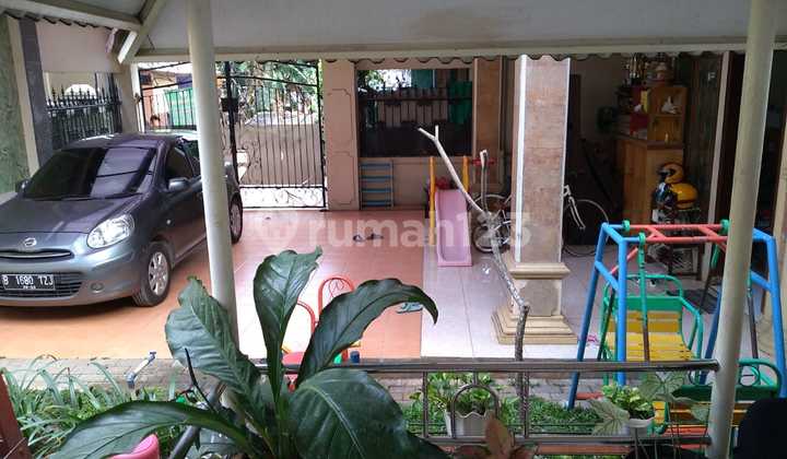 For Quick Sale: 3-Story House (Bu) in Jatiwaringin, Pondok Gede 2