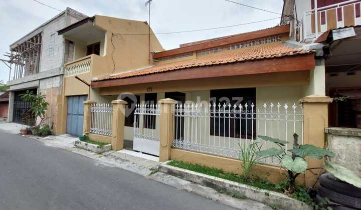 For Rent Minimalist 2-Story House in Banjarsari Area