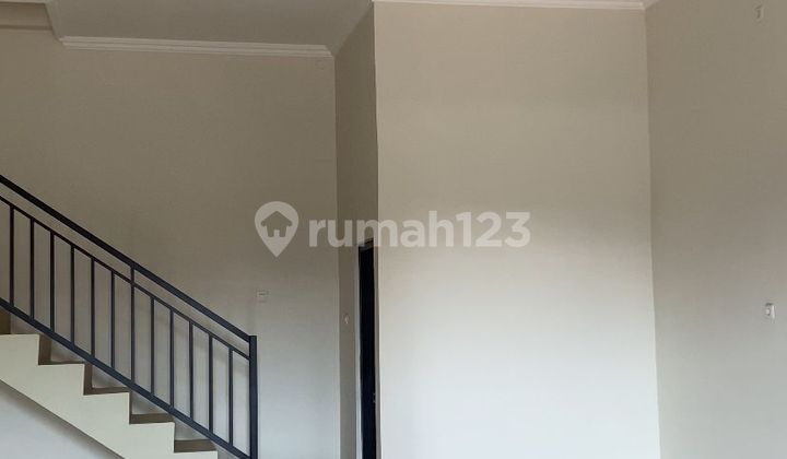 For Rent New 2-Story Shop House Building Location Banyuanyar Solo 2