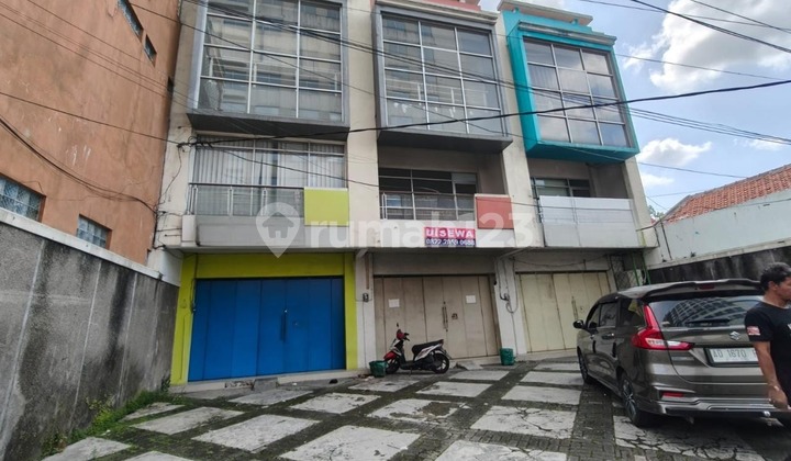 For Rent Strategic Shop House Manahan Solo 1