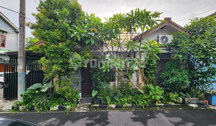 For Sale Single-Story Hook House in Jaten Area, Karanganyar 2