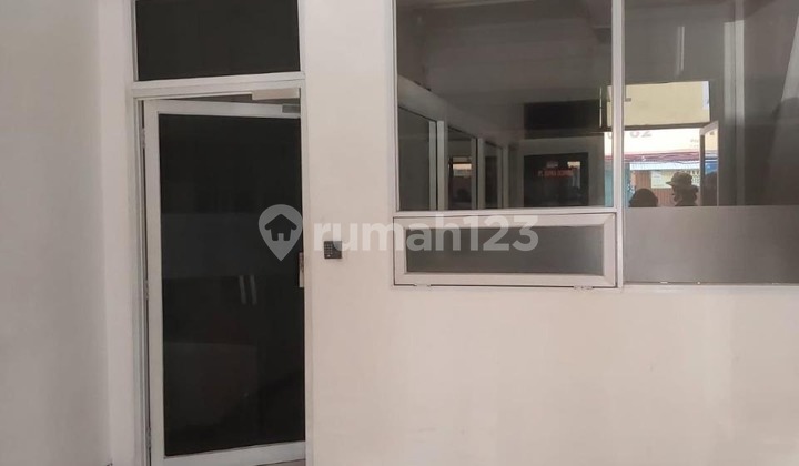 Ruko 3 Lantai Pusat Bisnis Solo Baru Potensi Investasi Tinggi 2