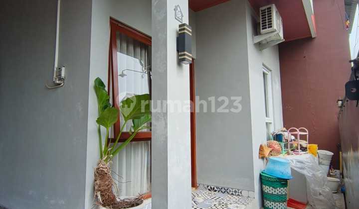 Rumah 2 Lantai Full Furnished Dekat Bandara Adi Soemarmo 2