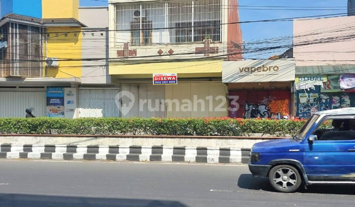 Ruko Strategis Pinggir Jalan Raya Dekat Solo Baru Cocok untuk Toko