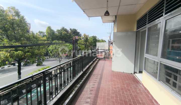 Strategic Shop for Rent in Klaten Area Strategic Shop for Rent in Klaten Area