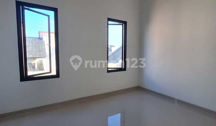 2-Story Ready-to-Occupy House in Rungkut, Surabaya