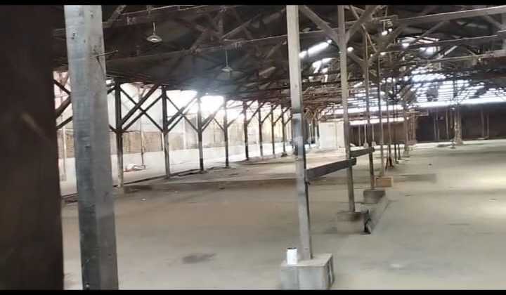 Ready-to-Live Warehouse, Spacious 2500m2 Industrial Zone Strategically Located in Tahunan, Jepara