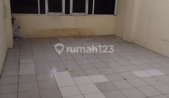 Strategic Shop House in West Jakarta Near Harapan Indah Park Jembatan Dua 2