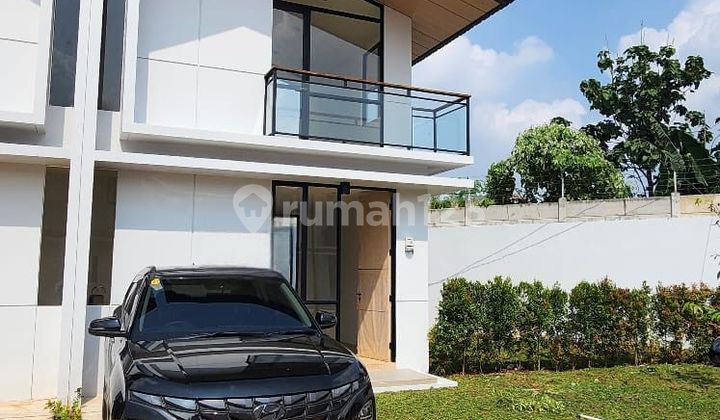 Disewakan/ Dijual Rumah Hoek Cendana Cove