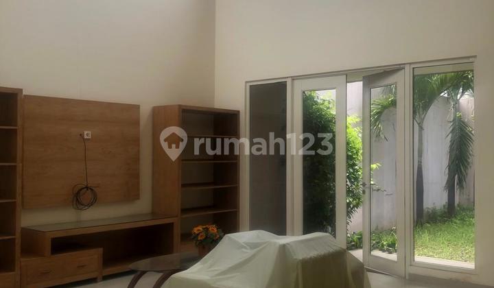 Rumah Bagus Siap Huni Kondisi Rapi di Cluster Aruna, Alam Sutera. 2