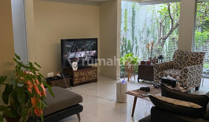 Dijual Rumah Cantik Siap Huni Kawasan Sangat Rindang & Asri Dijual Rumah Cantik Siap Huni Kawasan Sangat Rindang & Asri