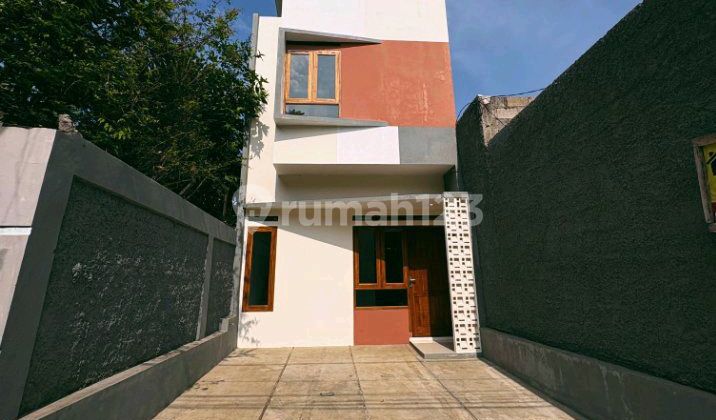 Luxurious 2-Storey House by Main Road in Cisurupan, Bandung City