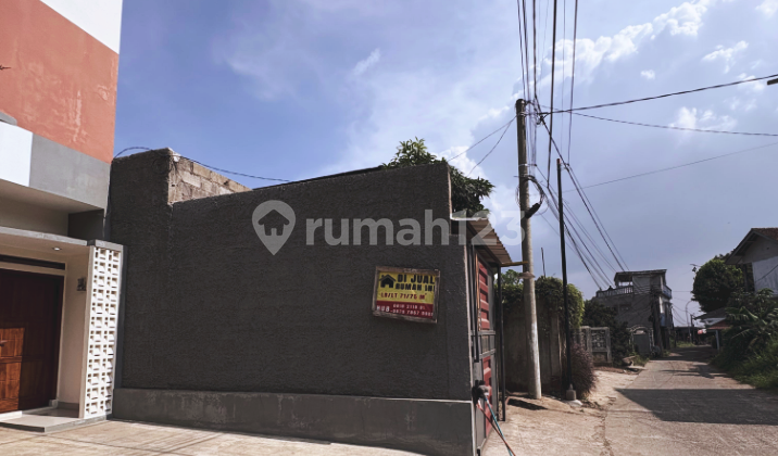 Luxurious 2-Storey House by Main Road in Cisurupan, Bandung City 2