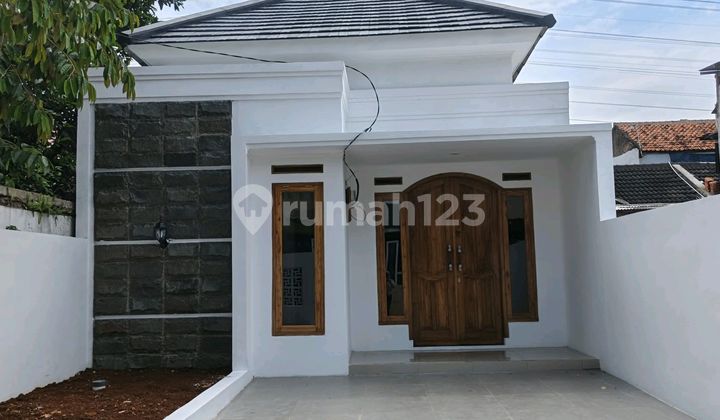 Rumah Modern Bebas Banjir di Pusat Kota Bandung