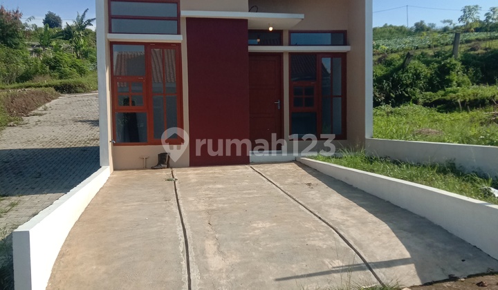 Cheap Freehold House Flood-Free in Ngamprah, West Bandung 2