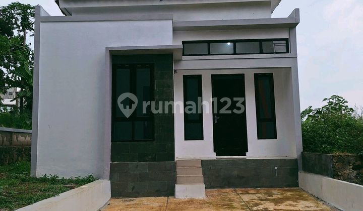 Flood-Free Ready-to-Occupy House on the Outskirts of Bandung City