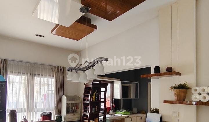 Dijual rumah Luas 12x16,5 Type 4+1 Semi Furnished Cluster Lantana JGC  2