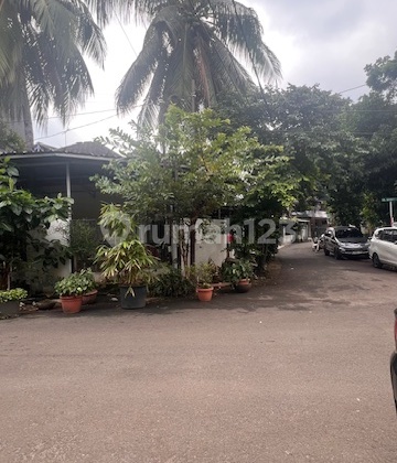 Rumah Hoek Dekat MRT Blok M Plaza