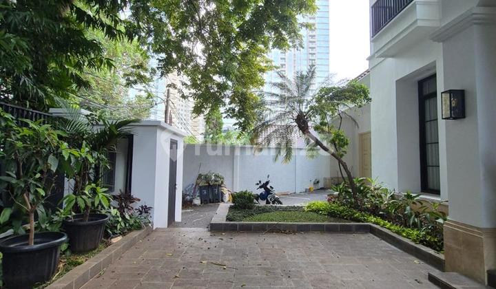 House for rent in Premium Area Kebayoran Baru
