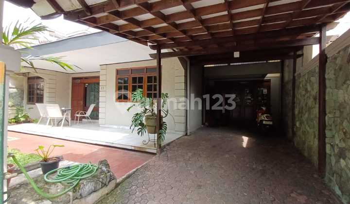 Dijual Rumah Siap Huni Lokasi Strategis di Tebet, Jakarta Selatan