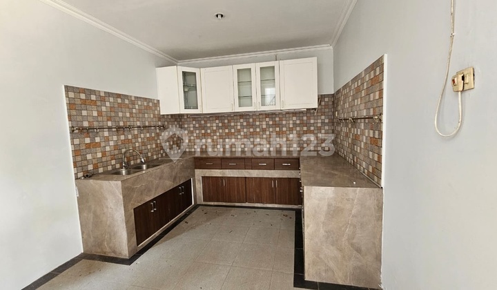 Rumah dijual di Jl.Delman Kencana Tanah Kusir Bintaro 2