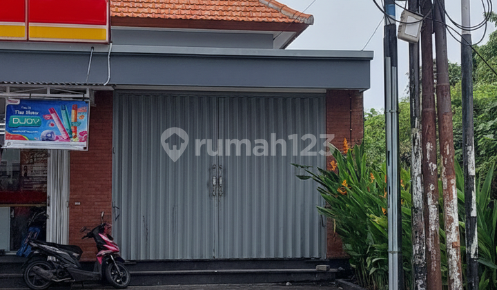 Ruko / Toko Lantai 1 di Lokasi Strategis dan Daerah Ramai - Seminyak, Badung