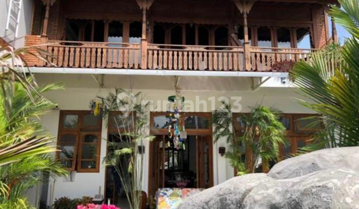 Villa Joglo with Swimming Pool Strategic Location - Seminyak, Badung Villa Joglo with Swimming Pool Strategic Location - Seminyak, Badung