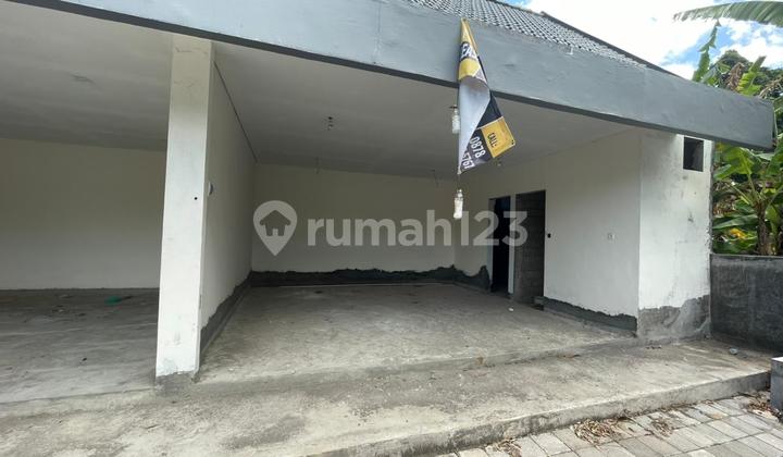 1-Story Shop House in a Strategic Location - Pererenan, Badung 2