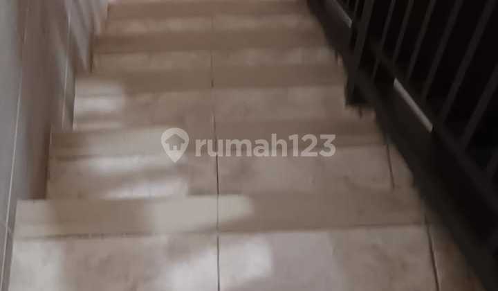 Rumah dengan 6 Kamar Tidur di Lokasi Strategis - Denpasar Utara 2