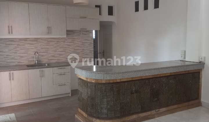 Villa Tibubeneng, Badung