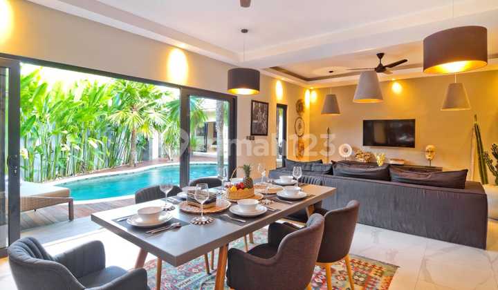 1-Story Villa with Spacious Land and Comfortable Living Fully Furnished - Seminyak, Badung