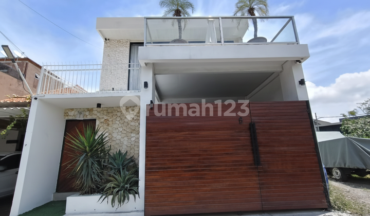Rumah Mewah 2 Lantai Full Furnished di Lokasi Strategis - Kuta, Badung
