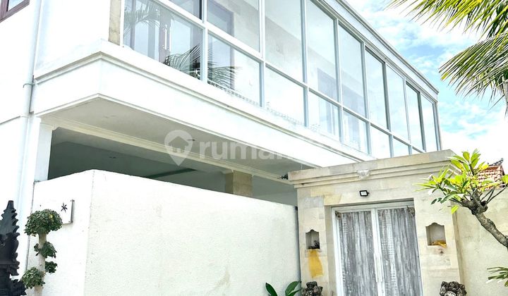 Mengwi Villa, Badung