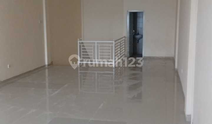 Strategic 3-Story Shop House for Rent - Central Gatot Subroto, Denpasar 2