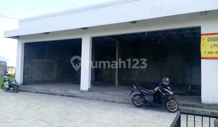 Mengwi Shop House, Badung 2