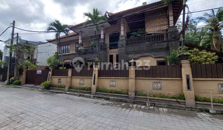 Exclusive Luxury Villa in Premium Area - Seminyak, Badung