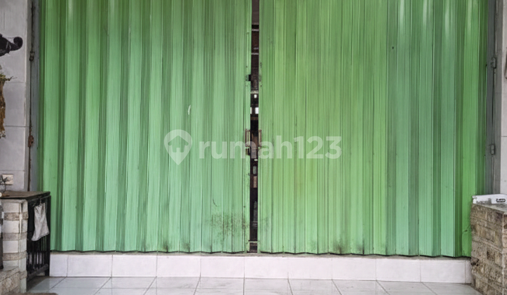 Ready-to-Use 2-Storey Shop House in Busy & Strategic Location - Tonja, North Denpasar 2