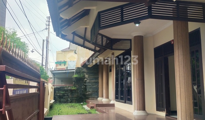 For Quick Sale! Move-In Ready House on Seroja Street – Best Price! 2