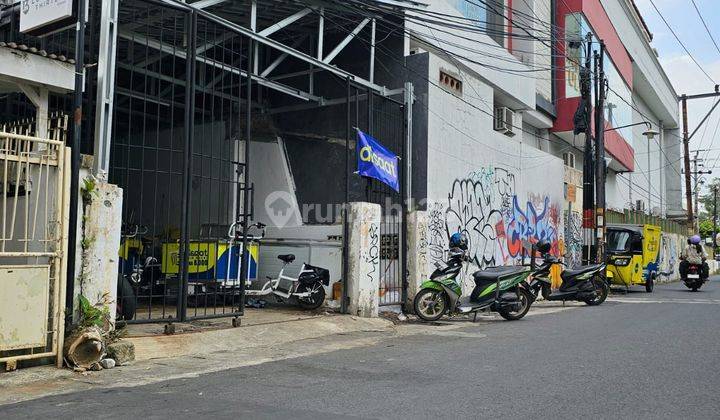 Ruang Usaha Murah Di Gajahmada – Lokasi Emas, Harga Hemat! 1