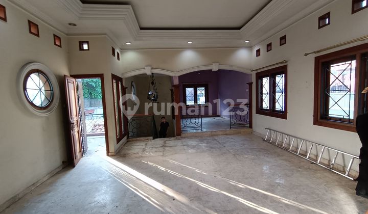 Dijual Cepat! Rumah Cantik Di Lokasi Premium Abdulrahman Saleh Semarang - Harga Nego Langsung! 2