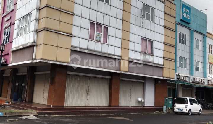 3-Story Corner Ruko at Golden Boulevard BSD, South Tangerang 3-Story Corner Ruko at Golden Boulevard BSD, South Tangerang