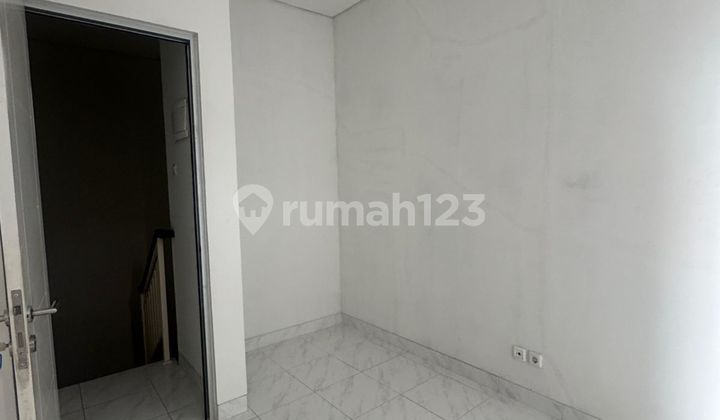Comfortable House, Strategic Location in Malibu Village, Gading Serpong - Tangerang 2