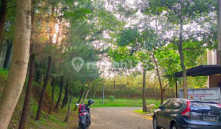 Beautiful Ready-to-Live House in BSD Prestigia Cluster Eminent, Tangerang 2