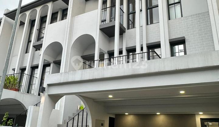 Disewakan Rumah Rapi dan Siap Huni di Greenwich BSD