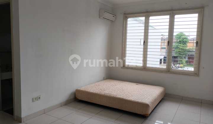 Rumah Bagus Suasana Asri di Sutera Alba Alam Sutera, Tangerang 2