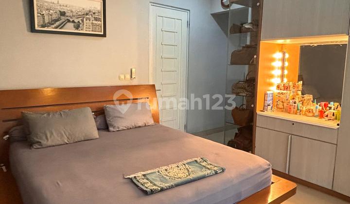 Beautiful Comfortable 2-Storey House Strategic Location Near Rawabuntu Station in BSD Delatinos, Tangerang 2