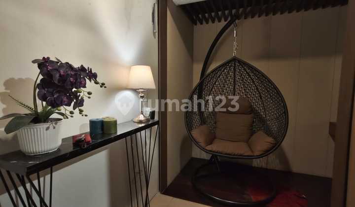 Jual Cepat! Rumah Cantik Full Furnished di Cluster Imajihaus, The Greenwich BSD - Tangerang 2