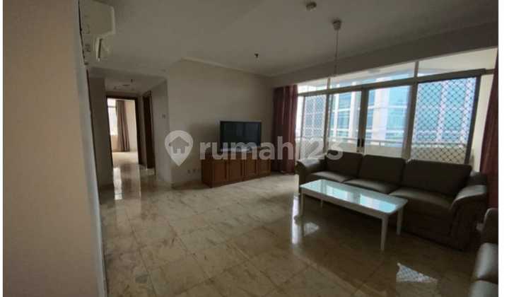 Dijual Apartemen. Slipi Lt = 118 M2, 3 Br Harga Dibawah Pasaran