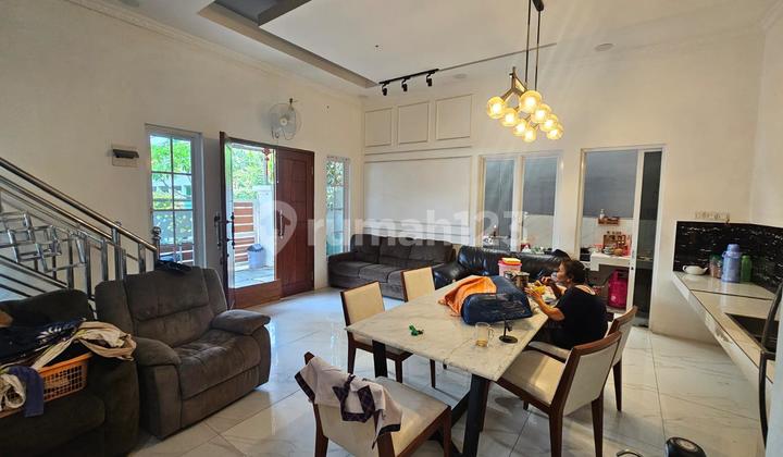 Dijual Rumah. Kresek Indah Lt 179M2 Lb 240M2 Hook 2